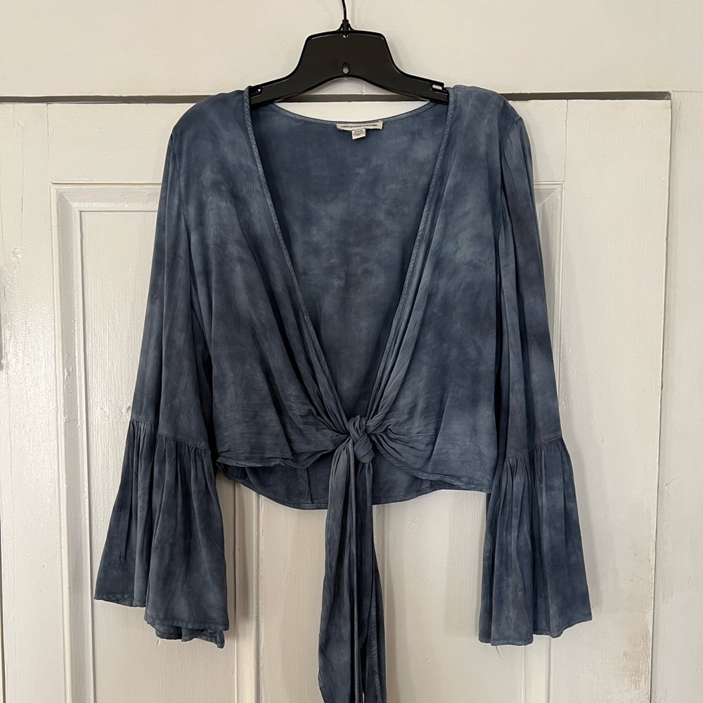 American Eagle Navy Cropped Tied Shirt